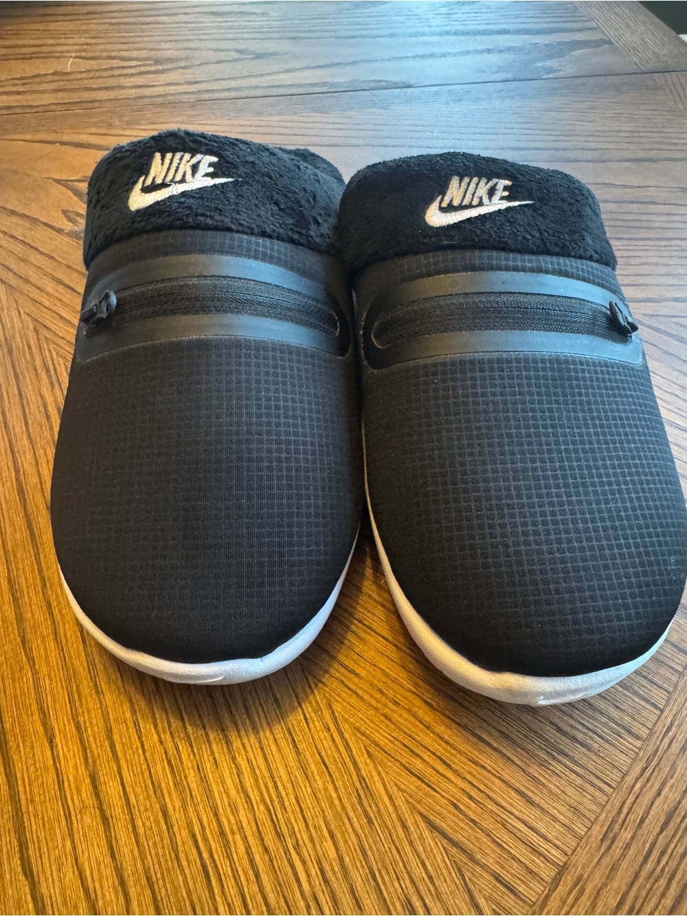 Nike Burrow slippers size 6.5 - 7